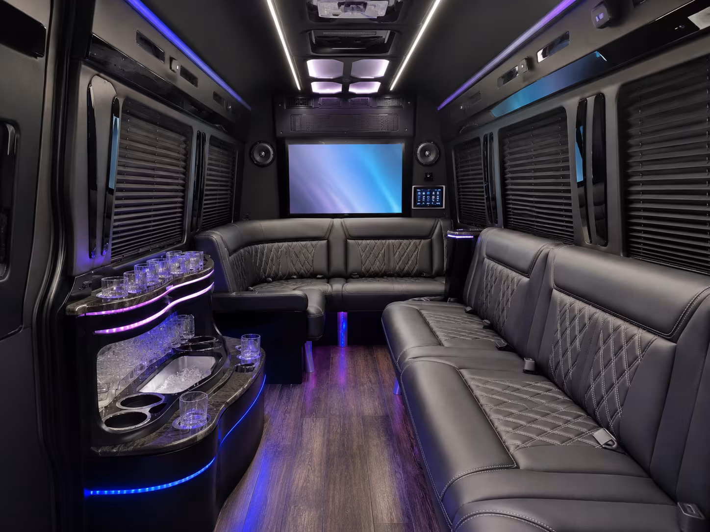 lascrucescoachbuscompany com makes it possible to book a full day wine tour with multiple stops and one easy pickup
