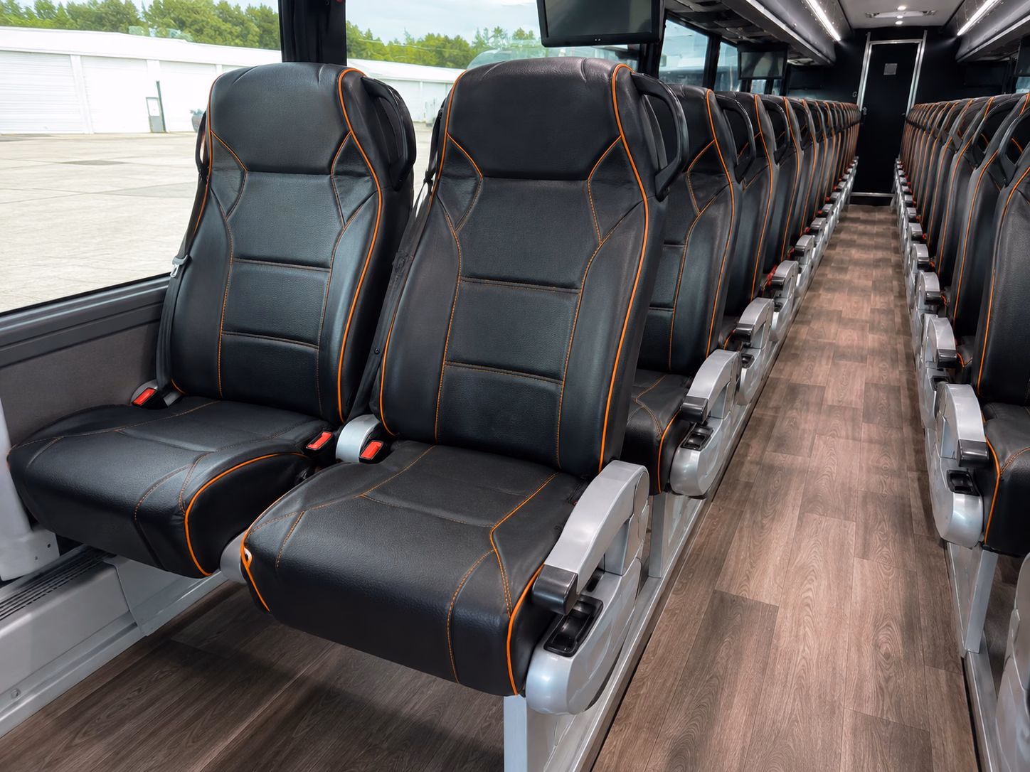 shuttle guests to stahmann farms and rural mesilla valley venues